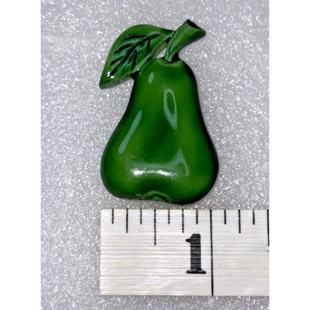 GREEN PEAR PIN Italy